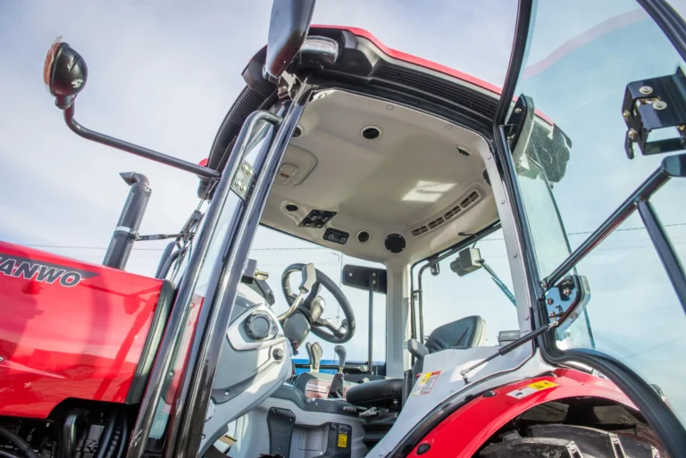 Ciągnik HANWO HWB704C 75KM Stage V profesjonalny traktor rolniczy z podnośnikiem 2500kg