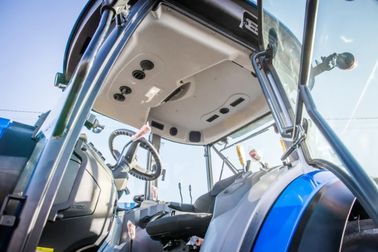 Ciągnik SOLIS S90 91KM Stage V profesjonalny traktor rolniczy z komfortową kabiną